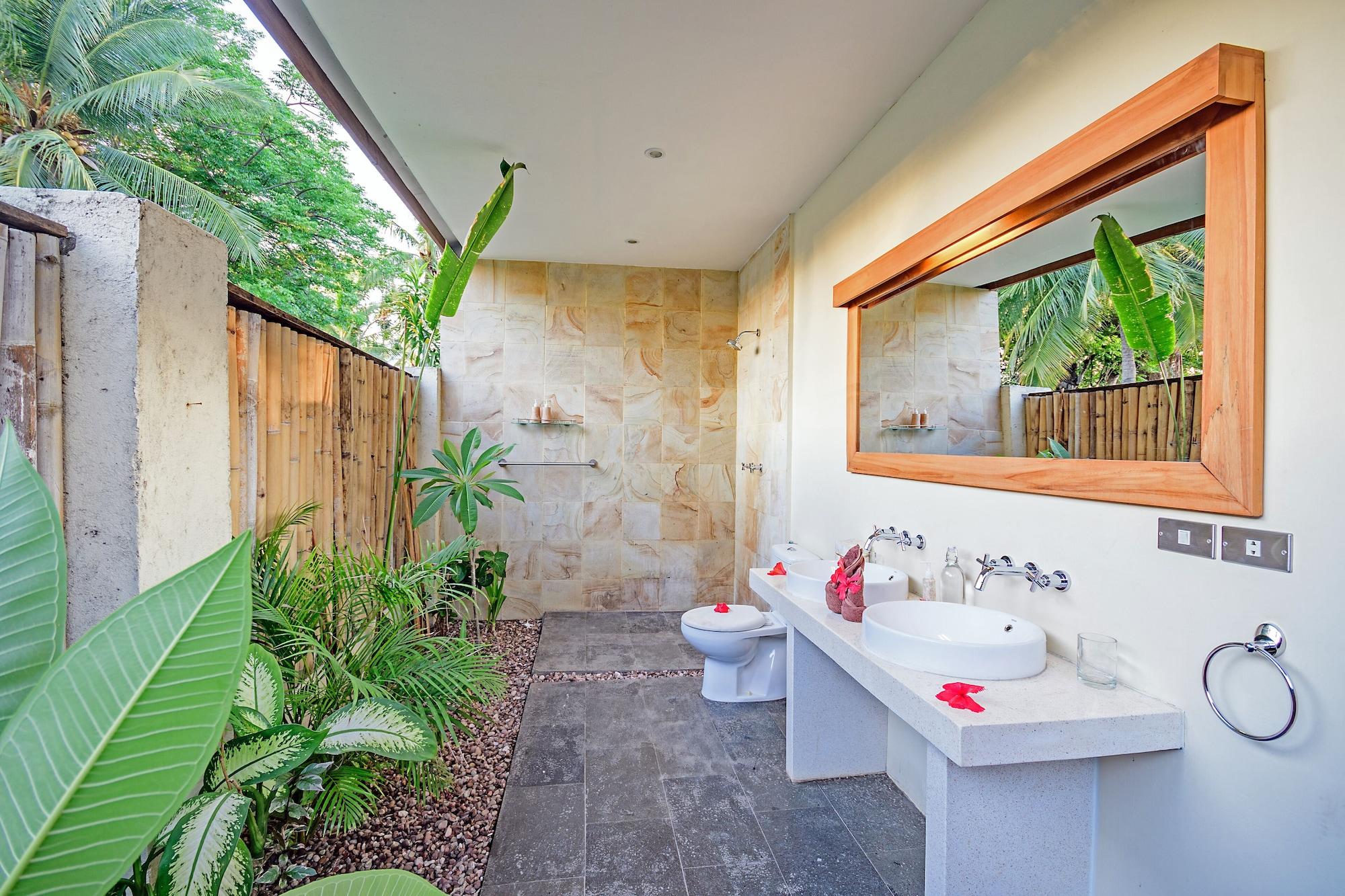 Kelapa Luxury Villas Gili Trawangan Exterior photo