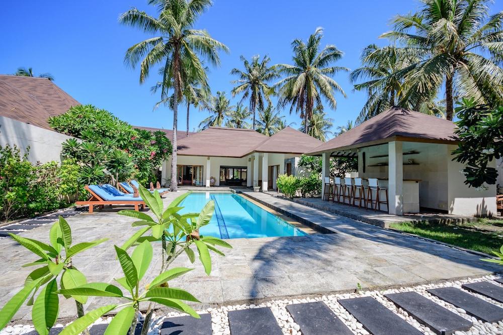 Kelapa Luxury Villas Gili Trawangan Exterior photo