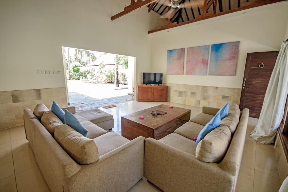 Kelapa Luxury Villas Gili Trawangan Exterior photo
