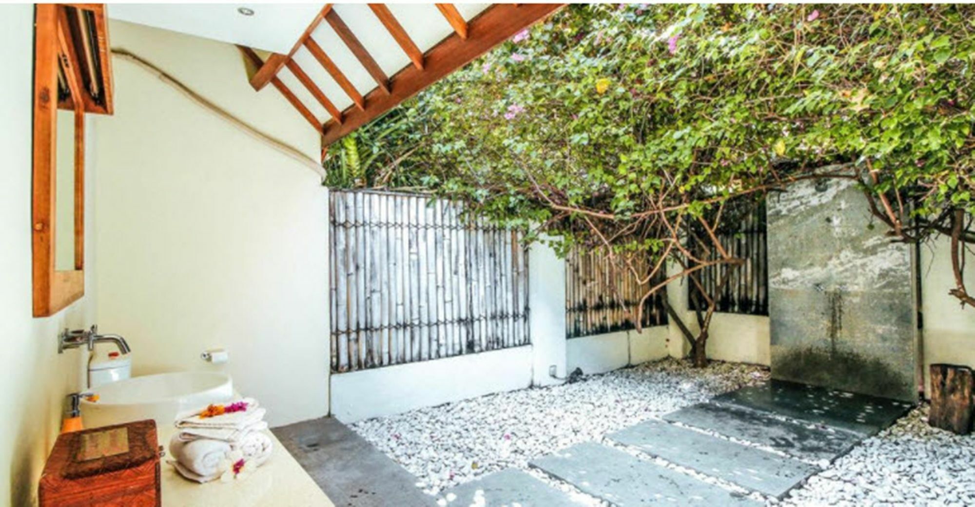Kelapa Luxury Villas Gili Trawangan Exterior photo